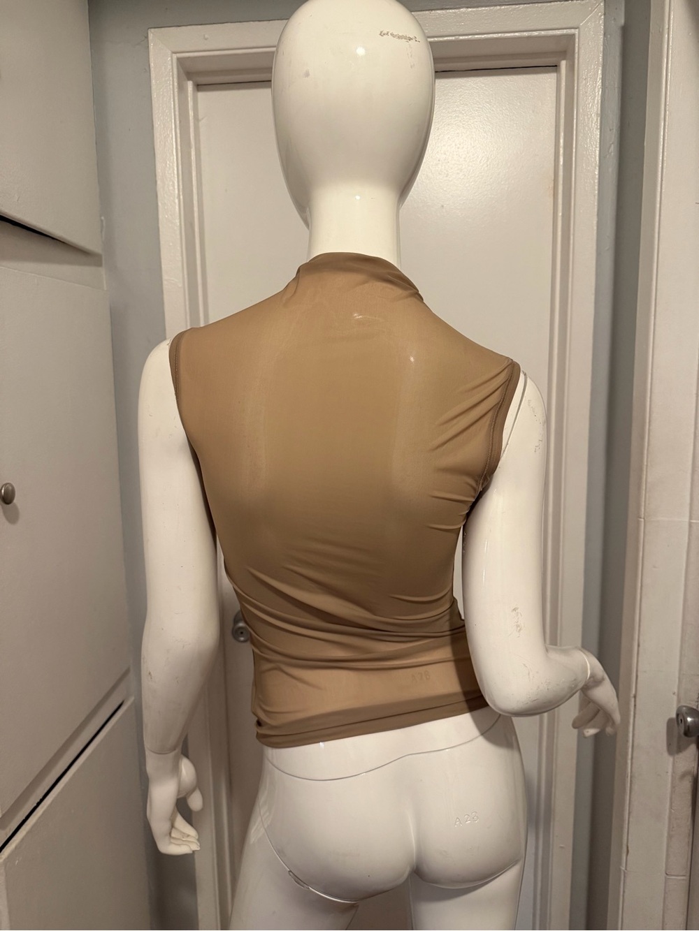 ATHLETA Apero Mesh Tank in Brownstone Beige Size Small - Picture 4 of 6